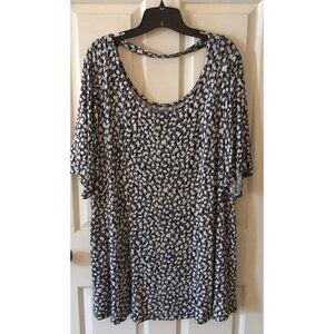 Lane Bryant Women's Blouse Floral Black & White Print Swing Top Size 22/24
